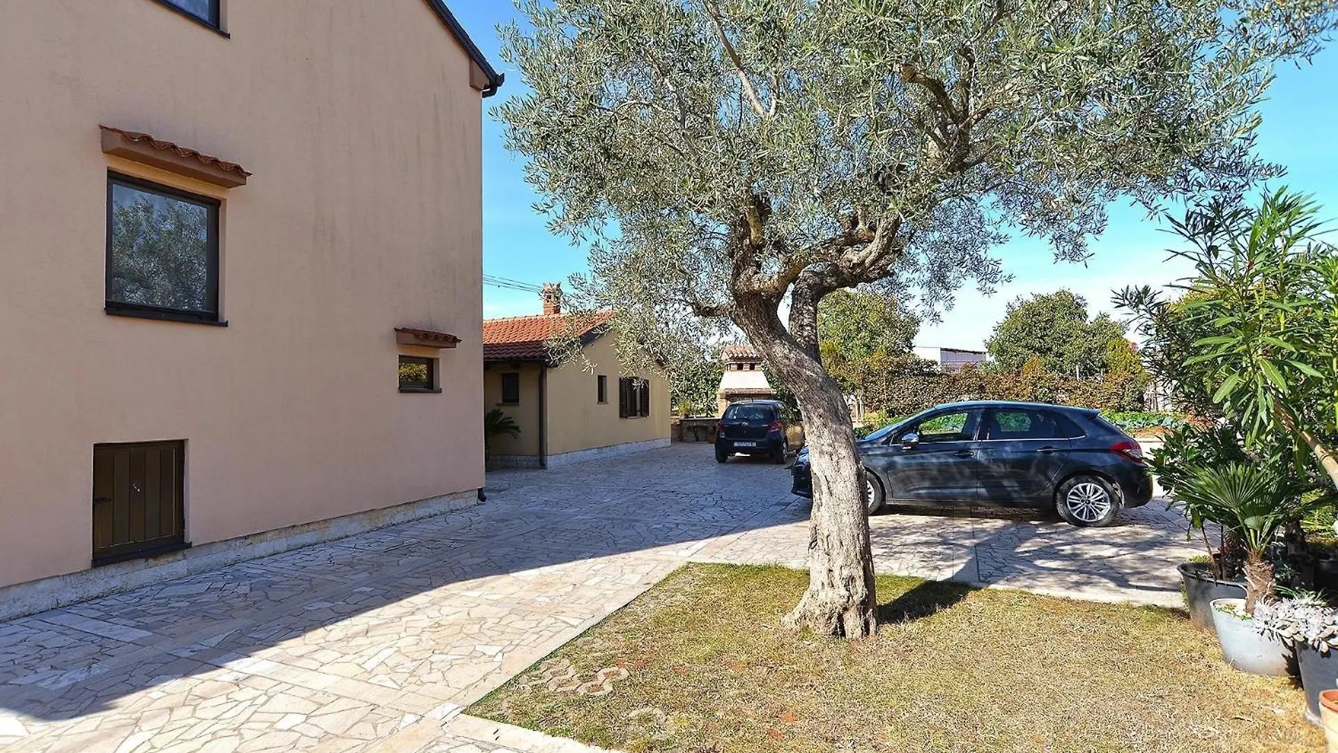 Ferienwohnung Fuer 4 Personen Ca 65 Qm In Rovinj, Istrien Istrische Riviera 0*, Rovinj